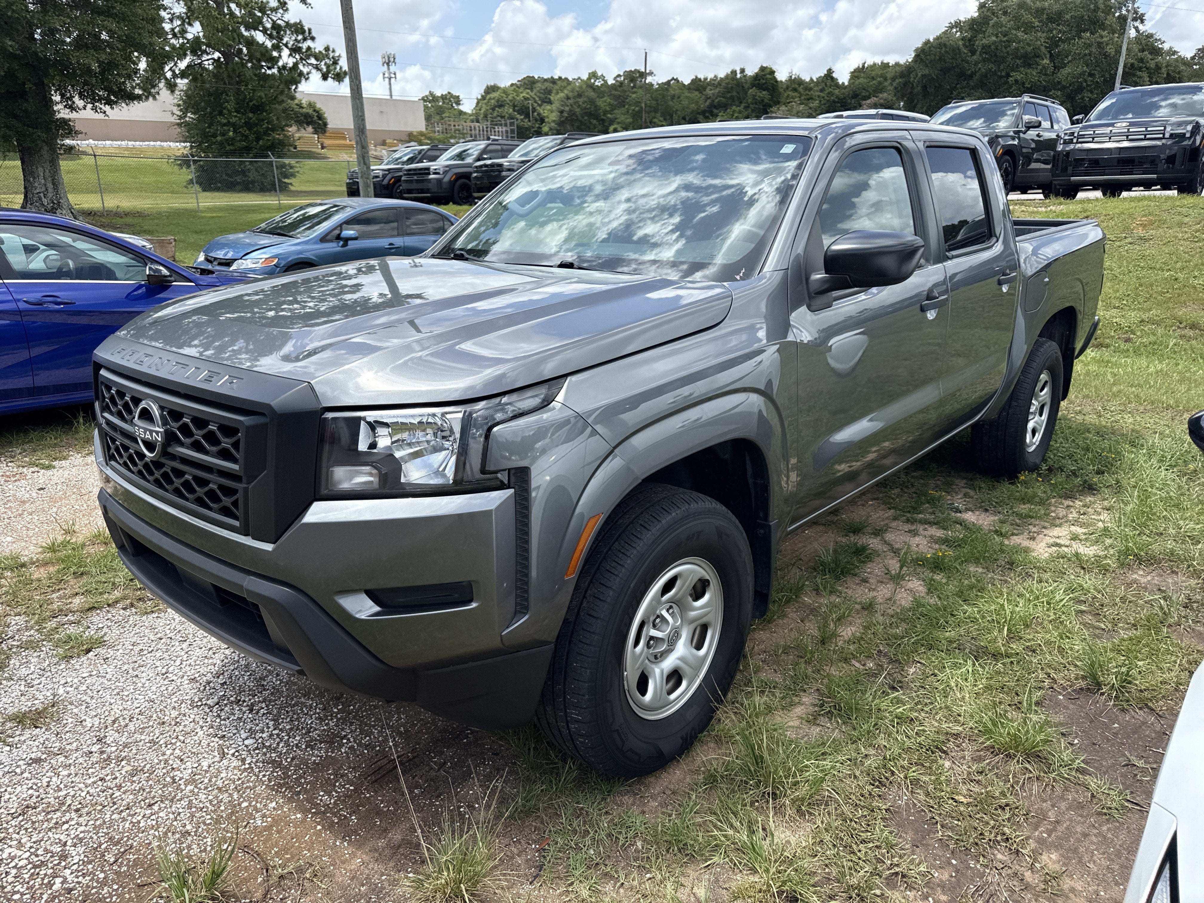 2023 Nissan Frontier S