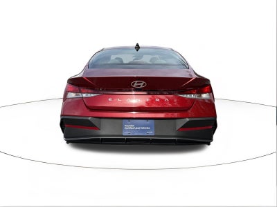 2025 Hyundai Elantra SE