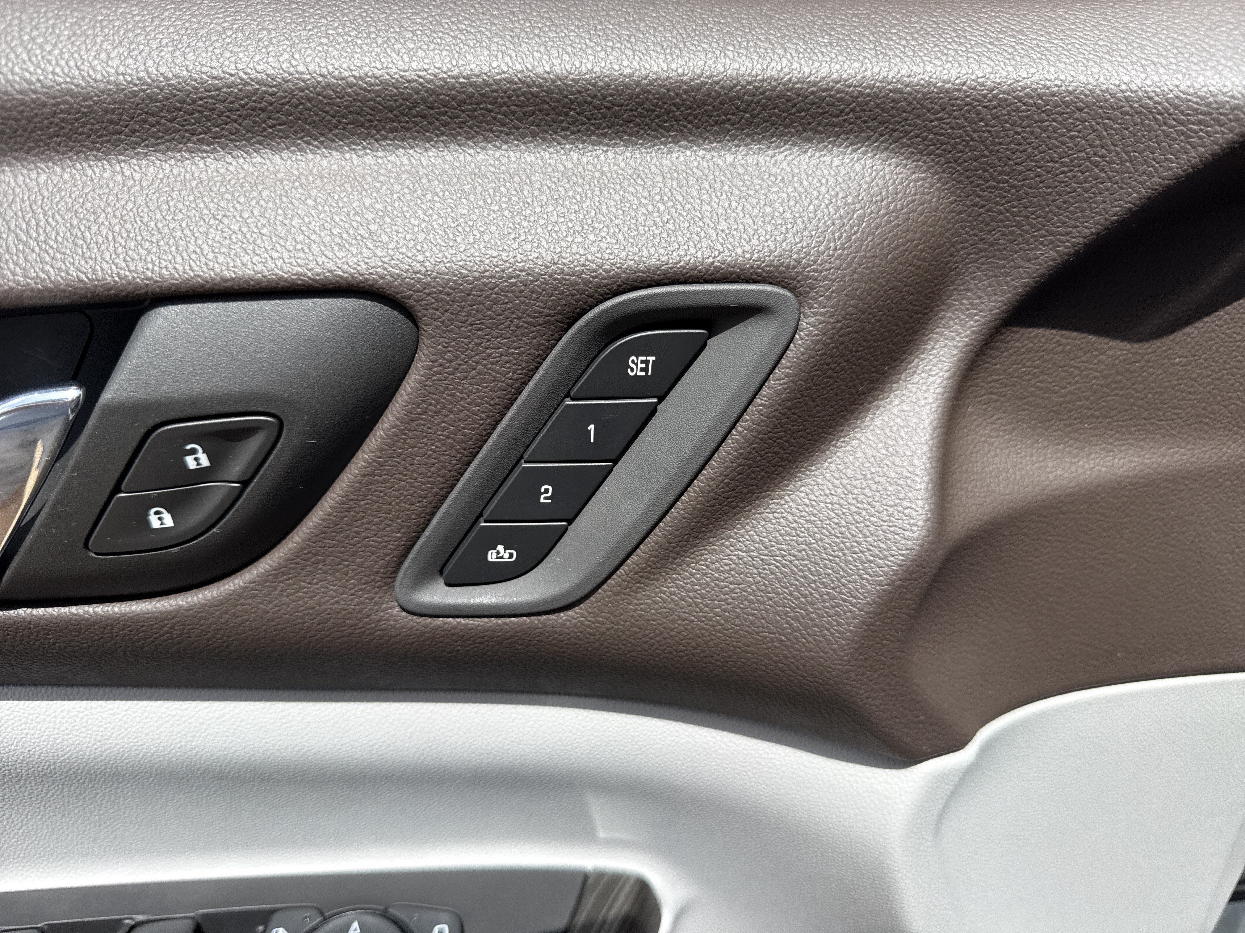 2022 GMC Acadia SLT