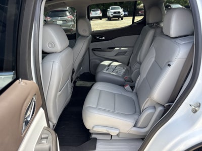 2022 GMC Acadia SLT