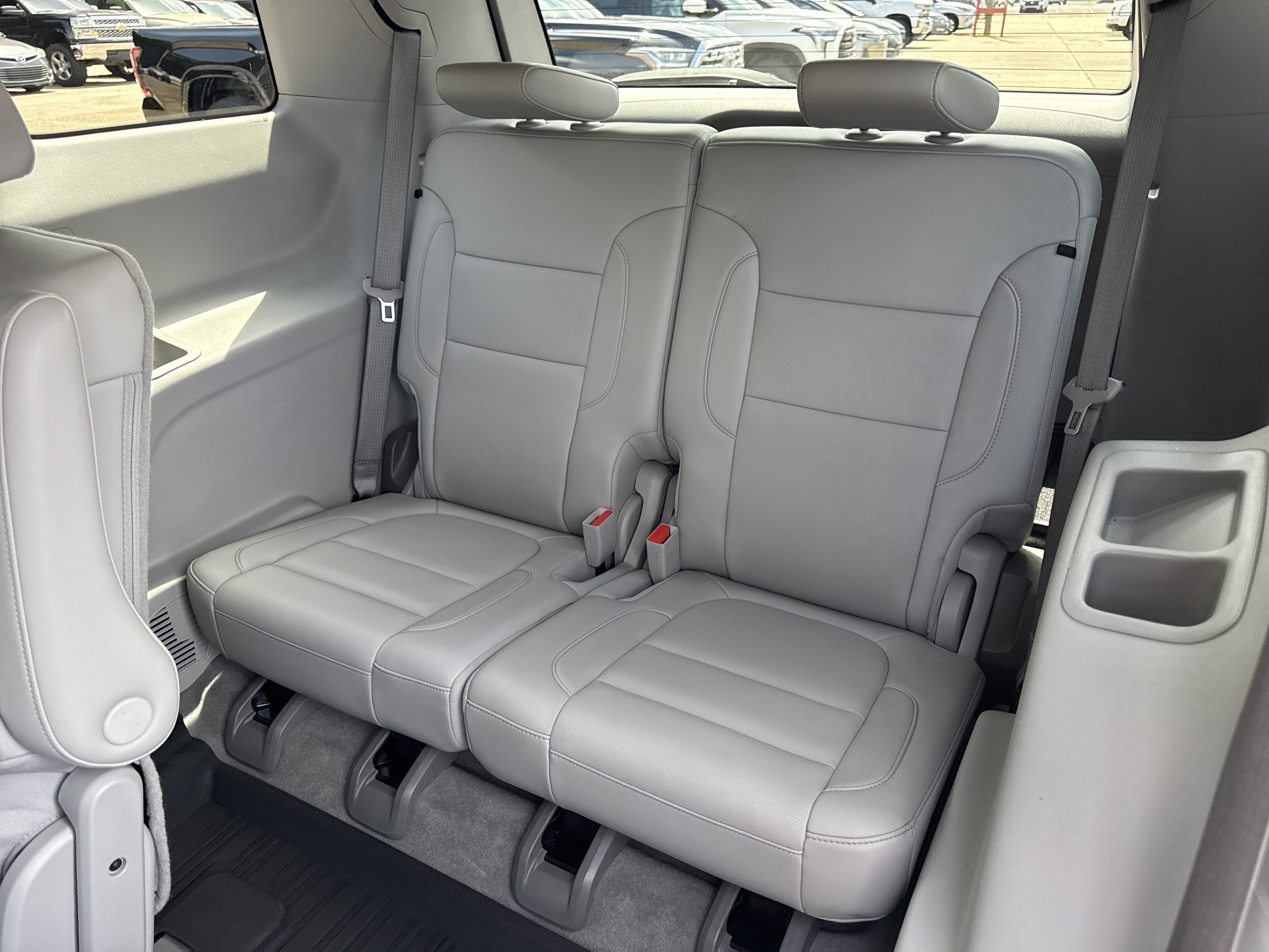2022 GMC Acadia SLT