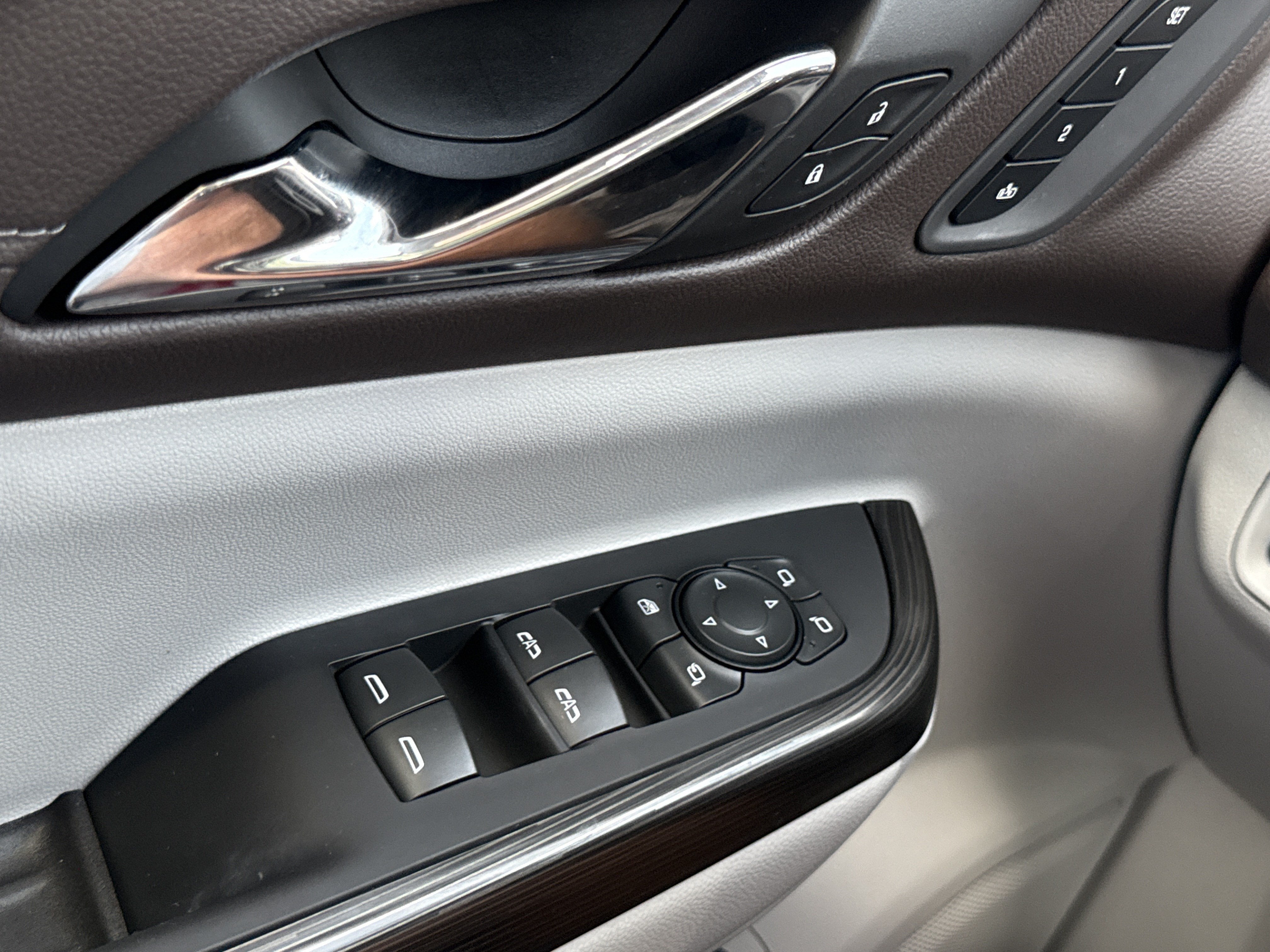 2022 GMC Acadia SLT