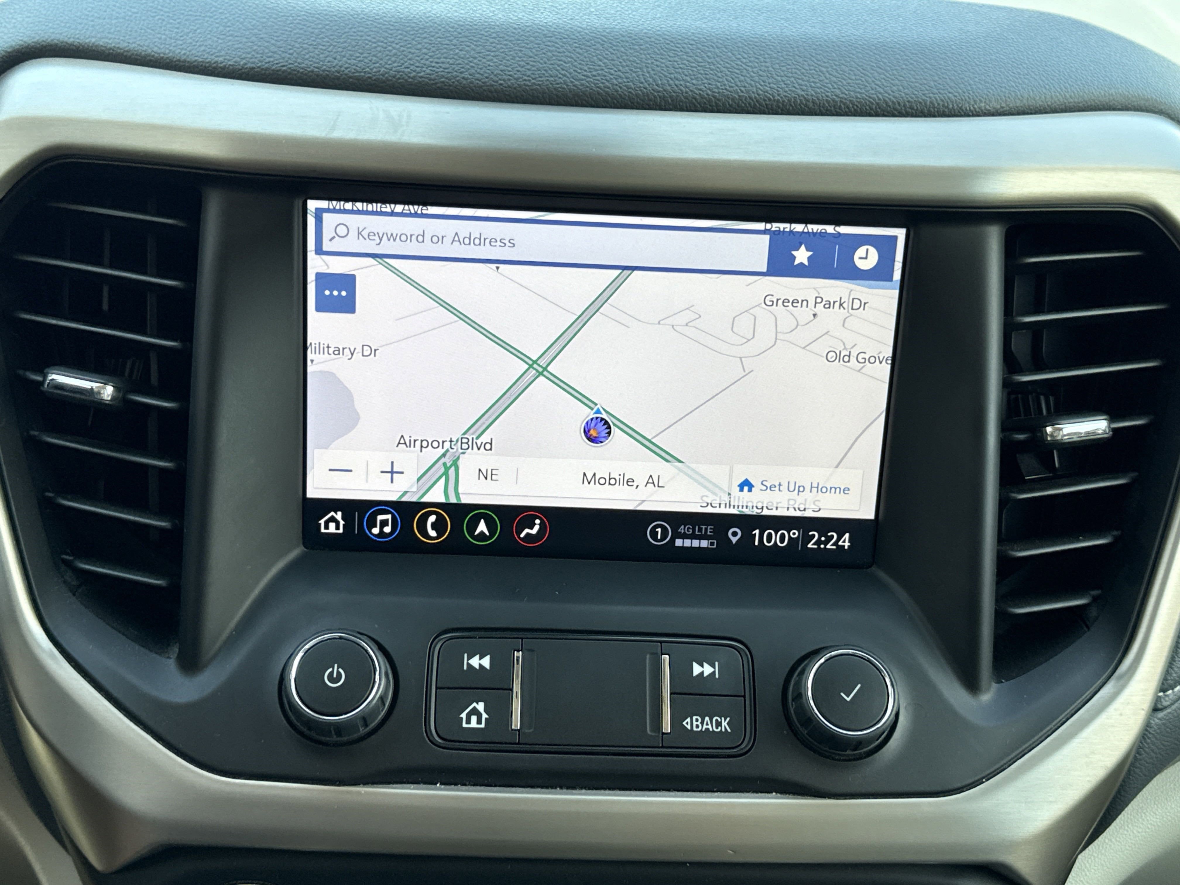 2022 GMC Acadia Denali