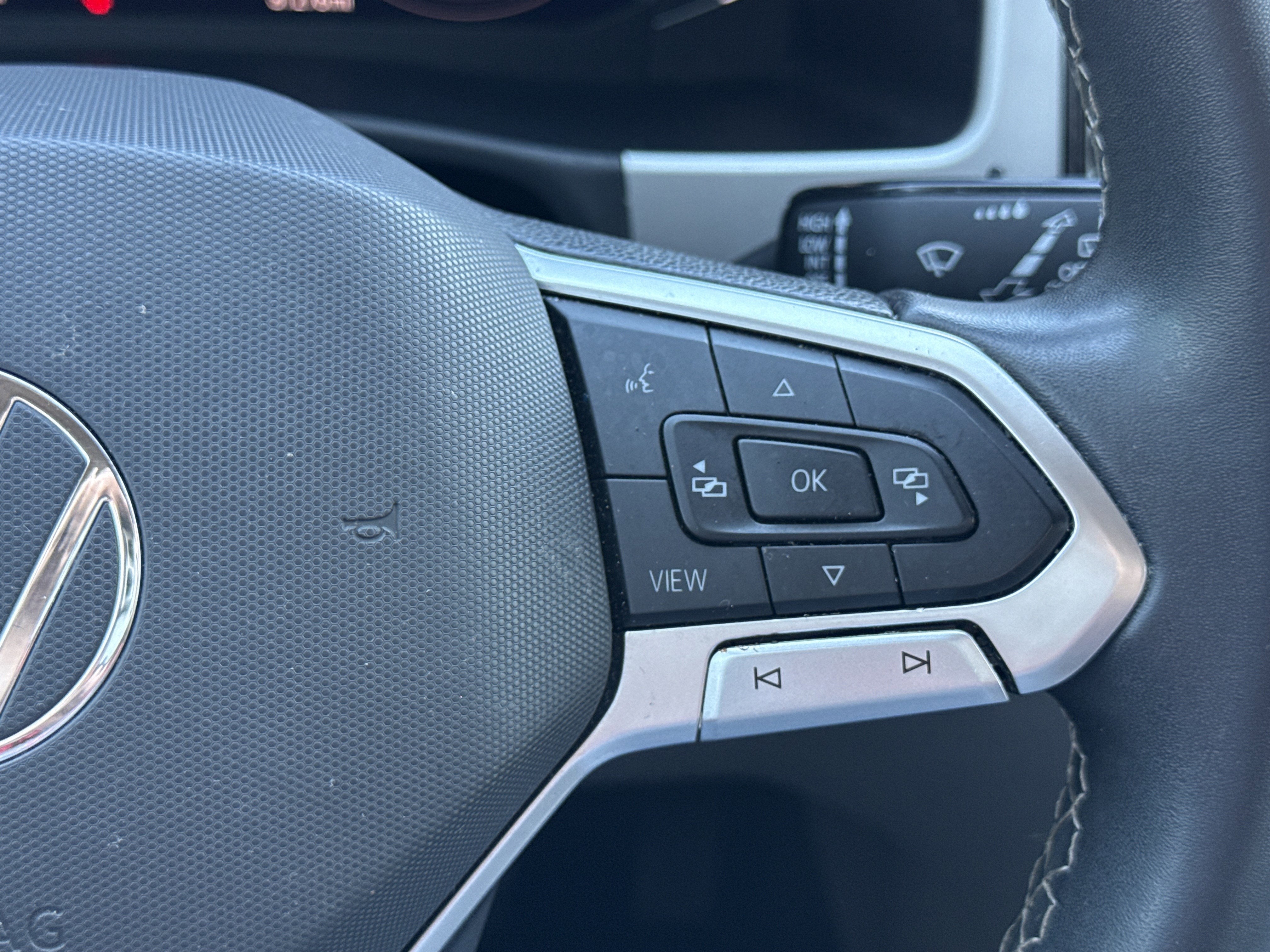 2022 Volkswagen Atlas 2.0T SE w/Technology