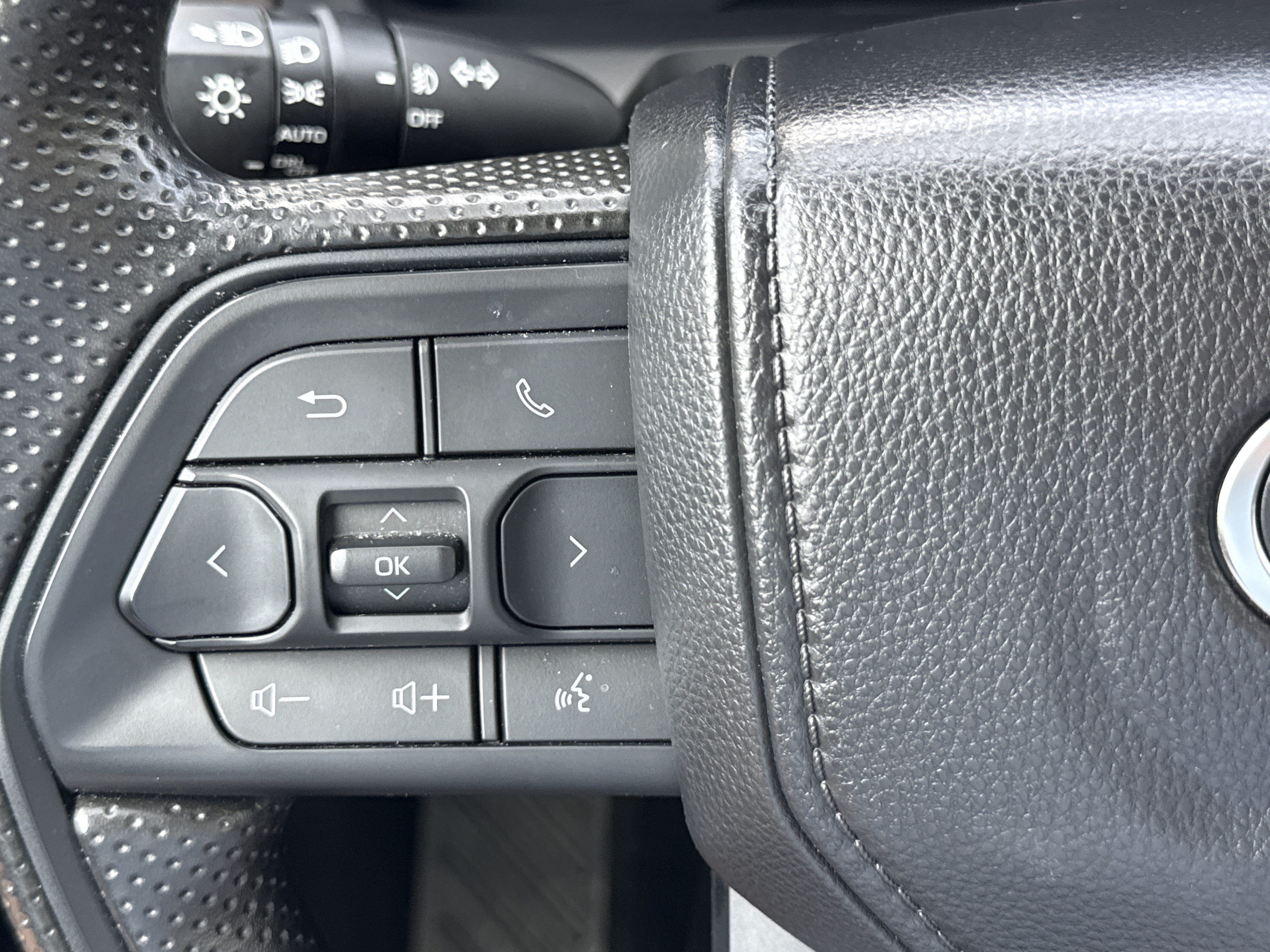 2025 Toyota Tacoma 2WD SR5