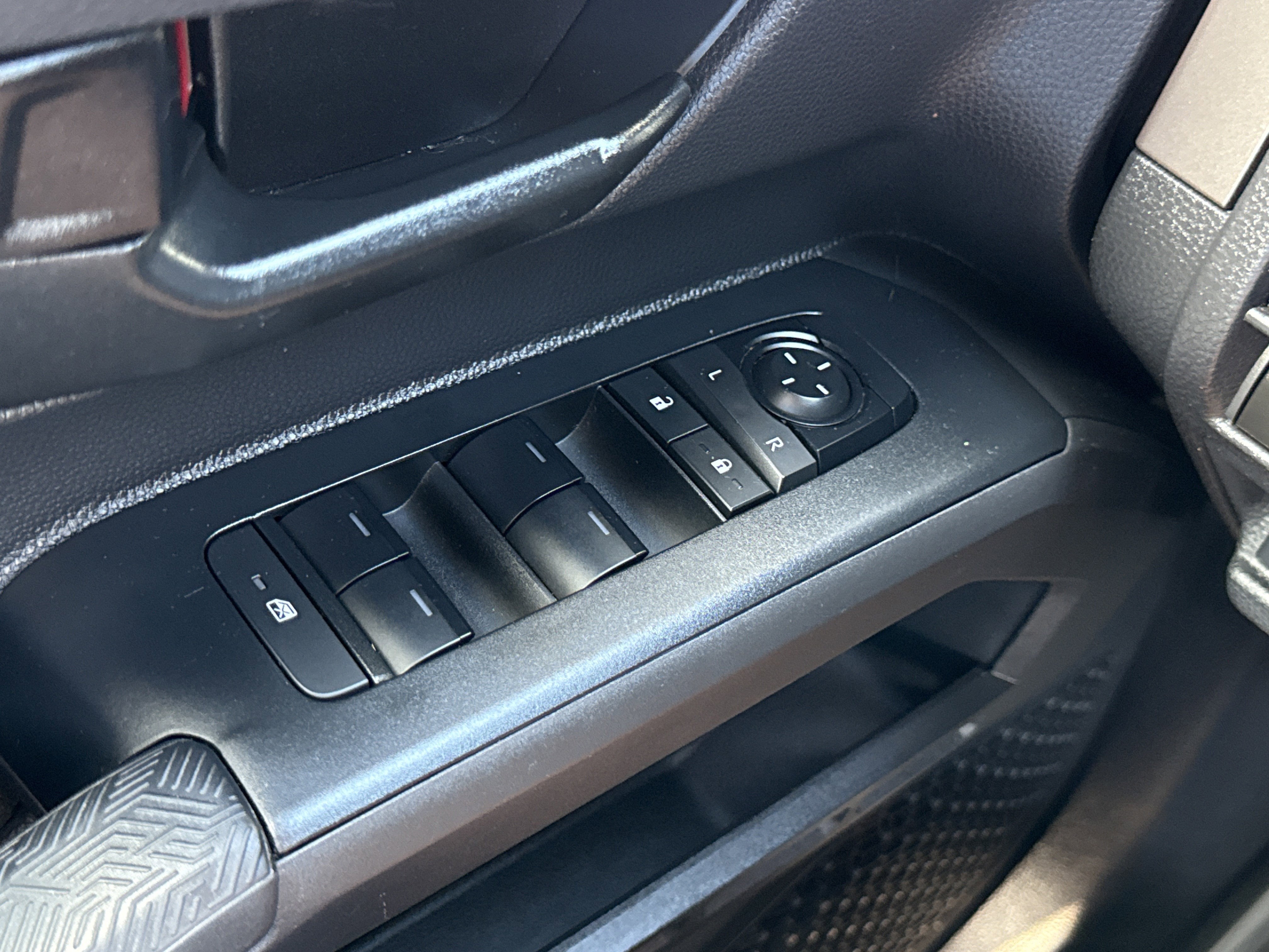 2024 Toyota Tacoma 2WD SR5