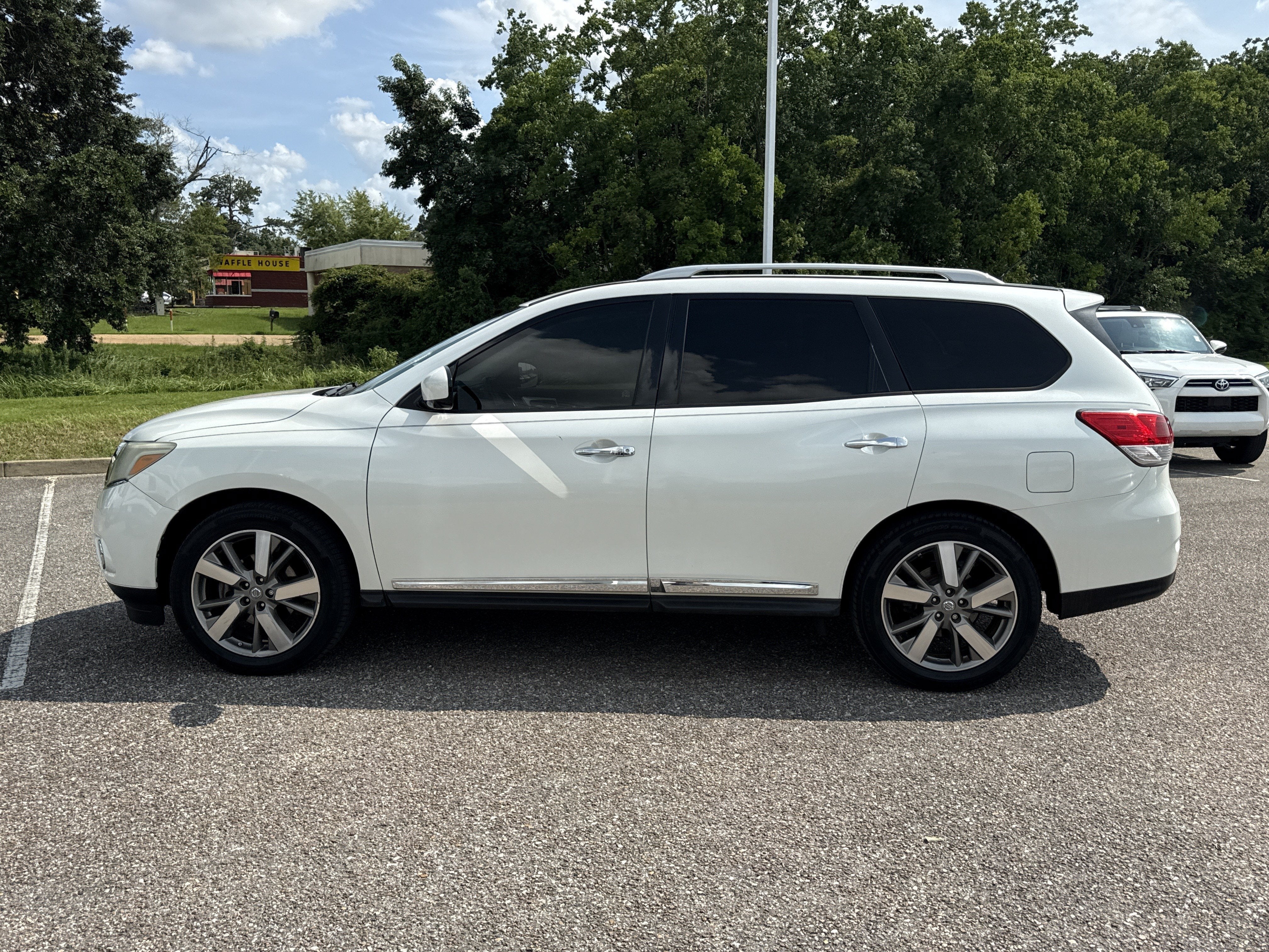 2015 Nissan Pathfinder Platinum