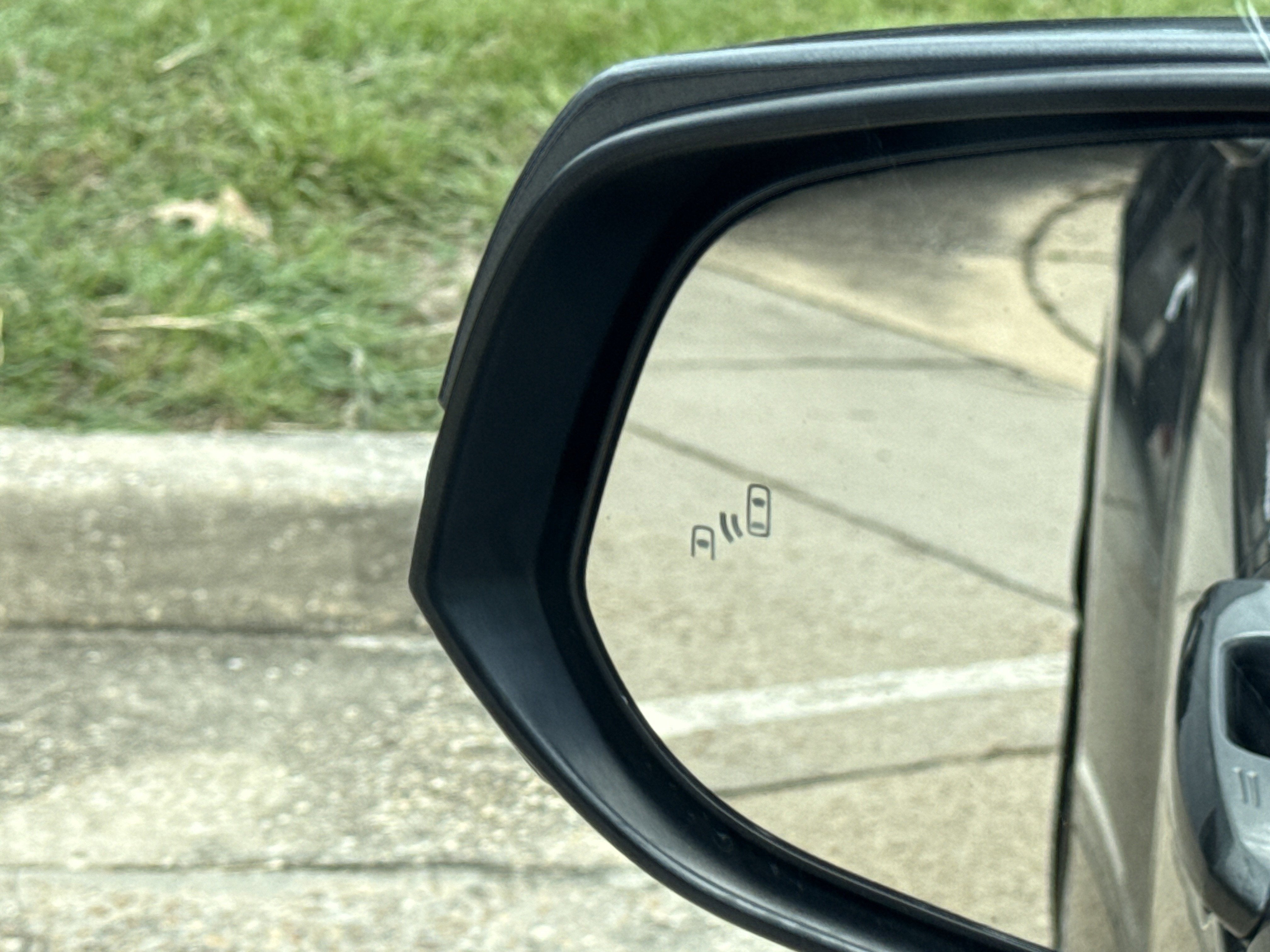 2022 Toyota Highlander Hybrid Platinum