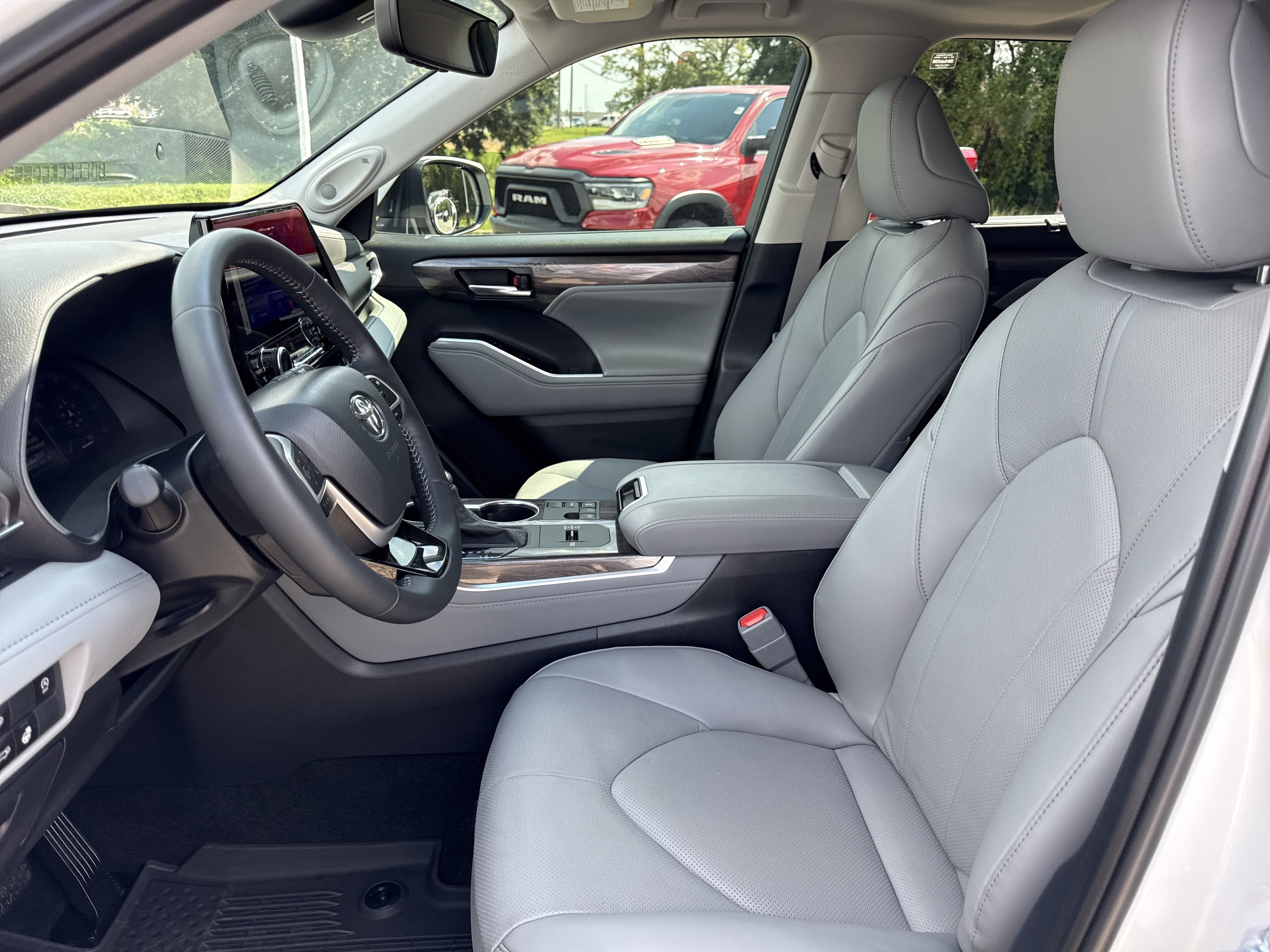 2025 Toyota Highlander Limited