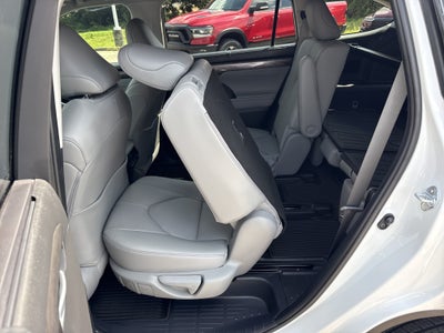 2025 Toyota Highlander Limited