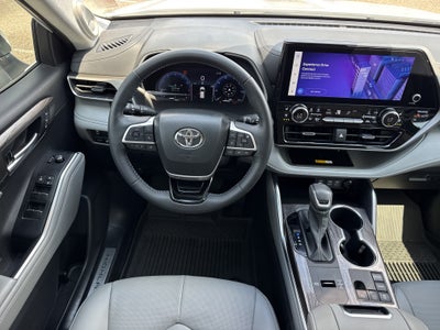 2025 Toyota Highlander Limited