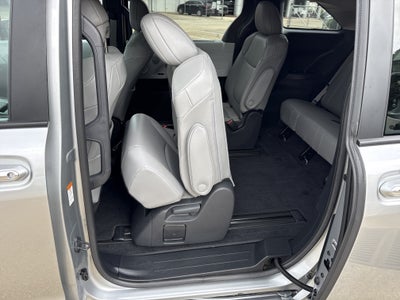 2025 Toyota Sienna Base