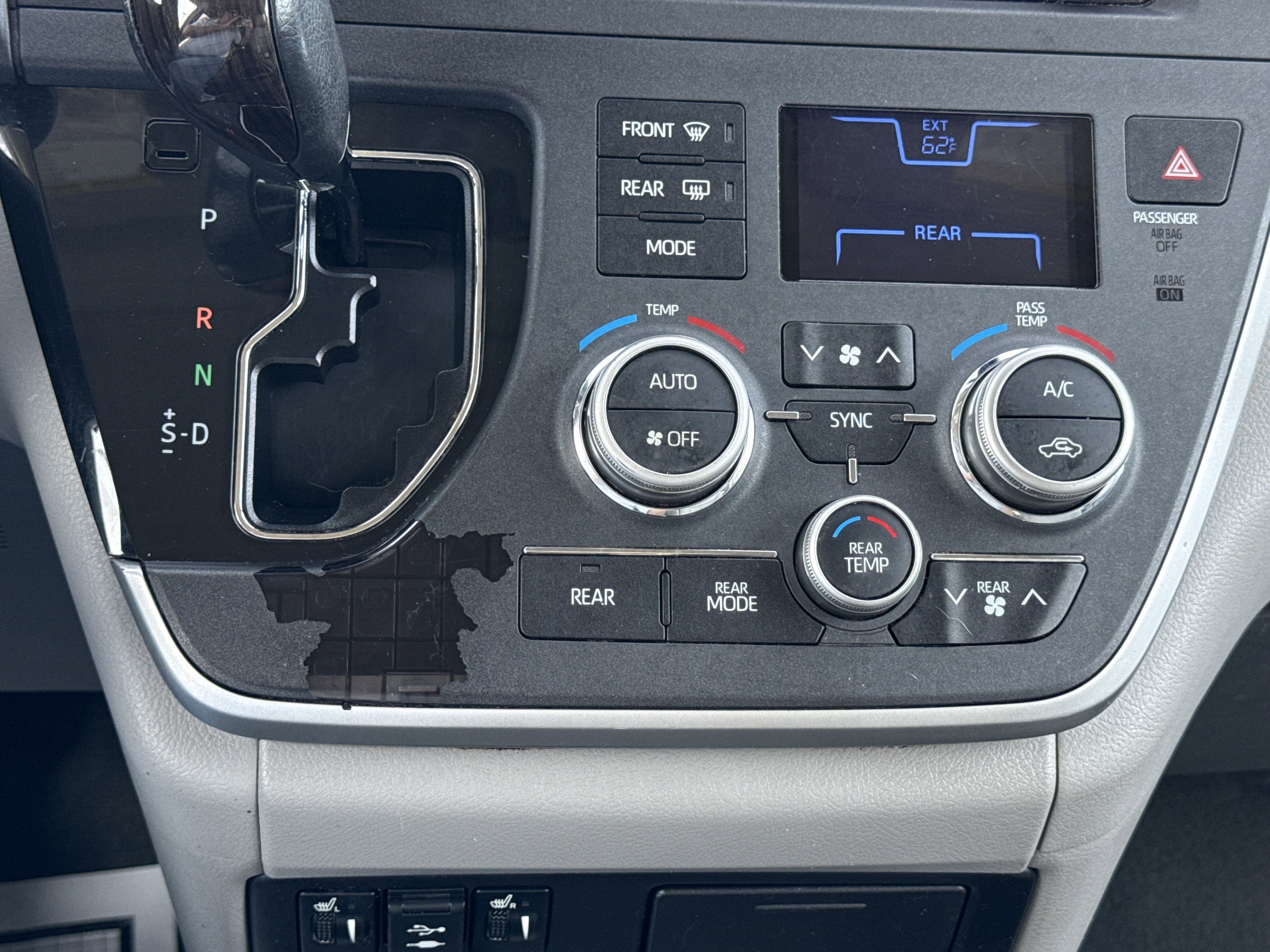 2020 Toyota Sienna XLE Premium