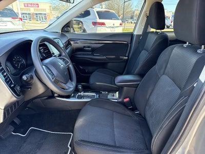 2020 Mitsubishi Outlander ES