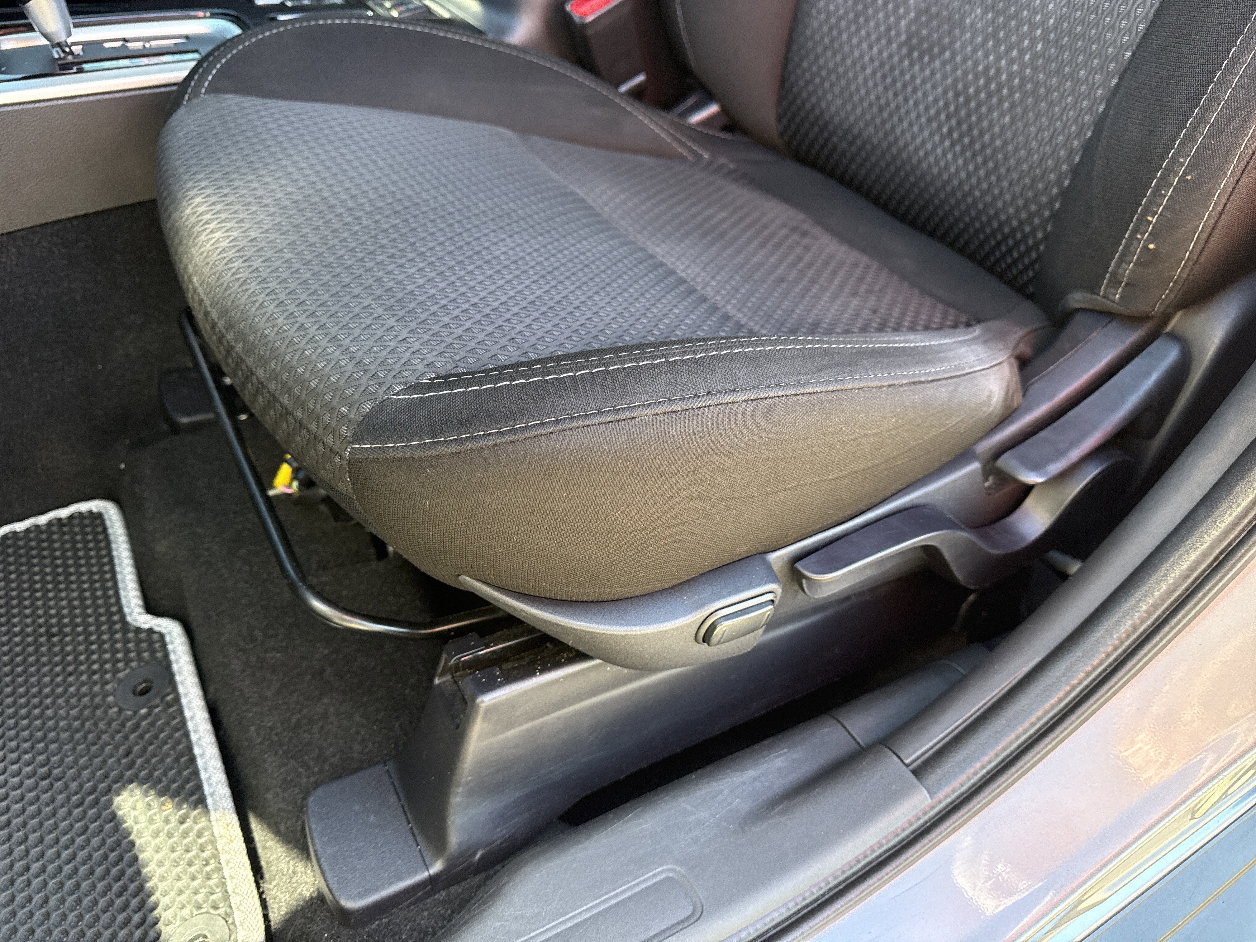 2020 Mitsubishi Outlander ES