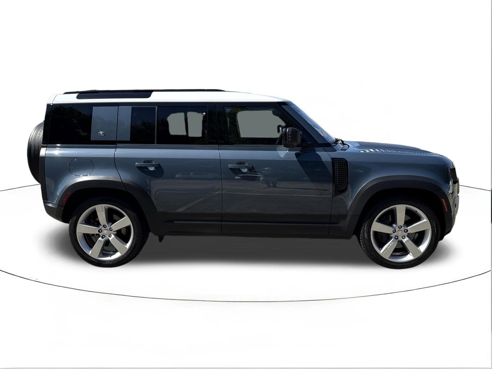 2020 Land Rover Defender SE