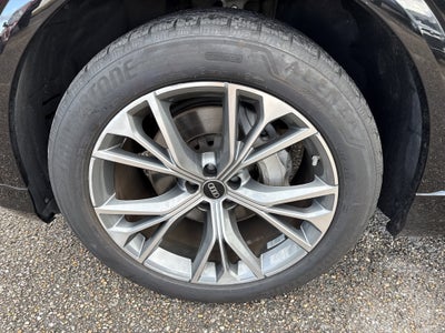 2023 Audi Q8 Premium Plus